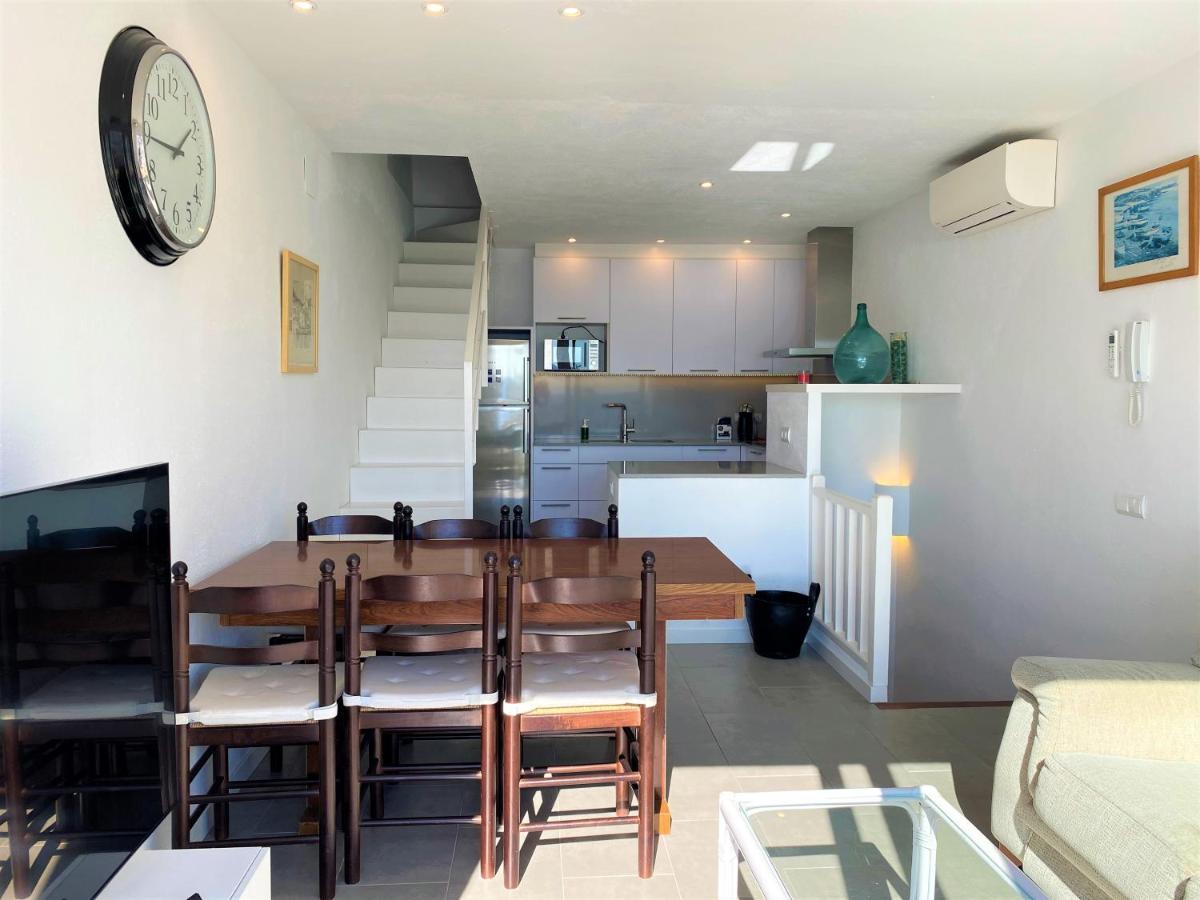 Villa TÒRTORA - Casa en el centro con vistas al mar Cadaqués Exterior foto