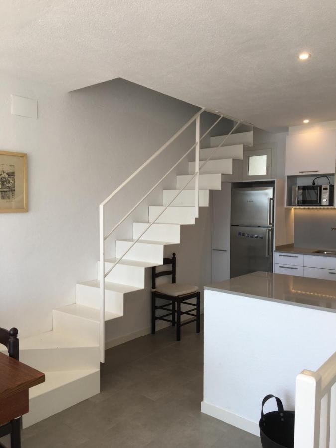 Villa TÒRTORA - Casa en el centro con vistas al mar Cadaqués Exterior foto