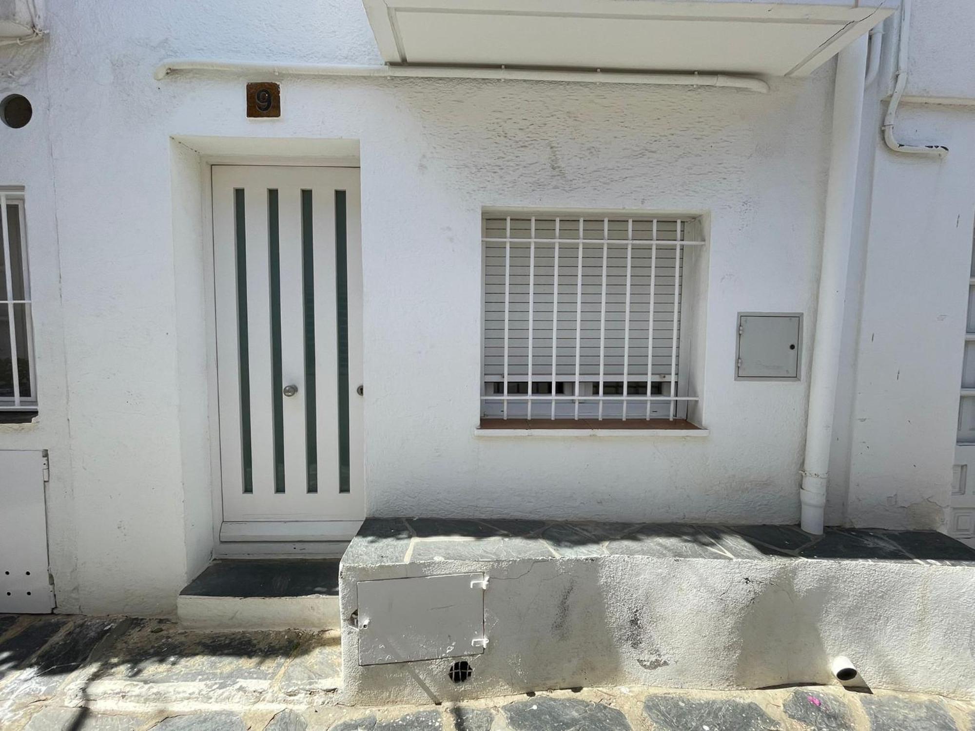 Villa TÒRTORA - Casa en el centro con vistas al mar Cadaqués Exterior foto